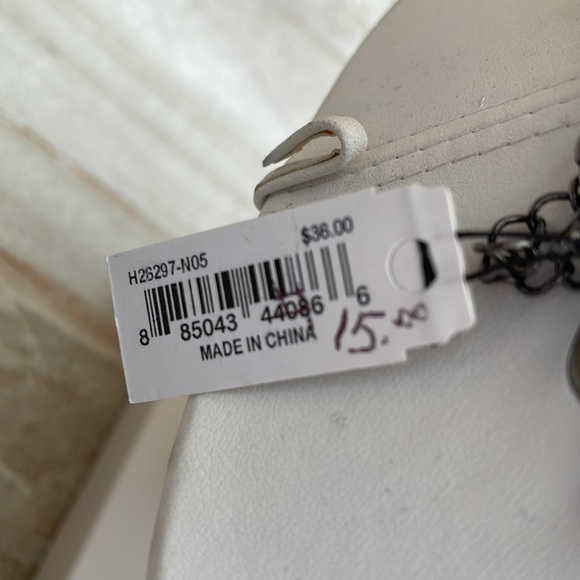 Bold and unique necklace by Mixit. NWT. - Picture 5 of 6